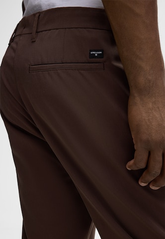 Regular Pantalon à pince 'Louis' STRELLSON en marron