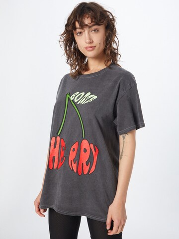 Nasty Gal T-Shirt in Schwarz: Vorderseite