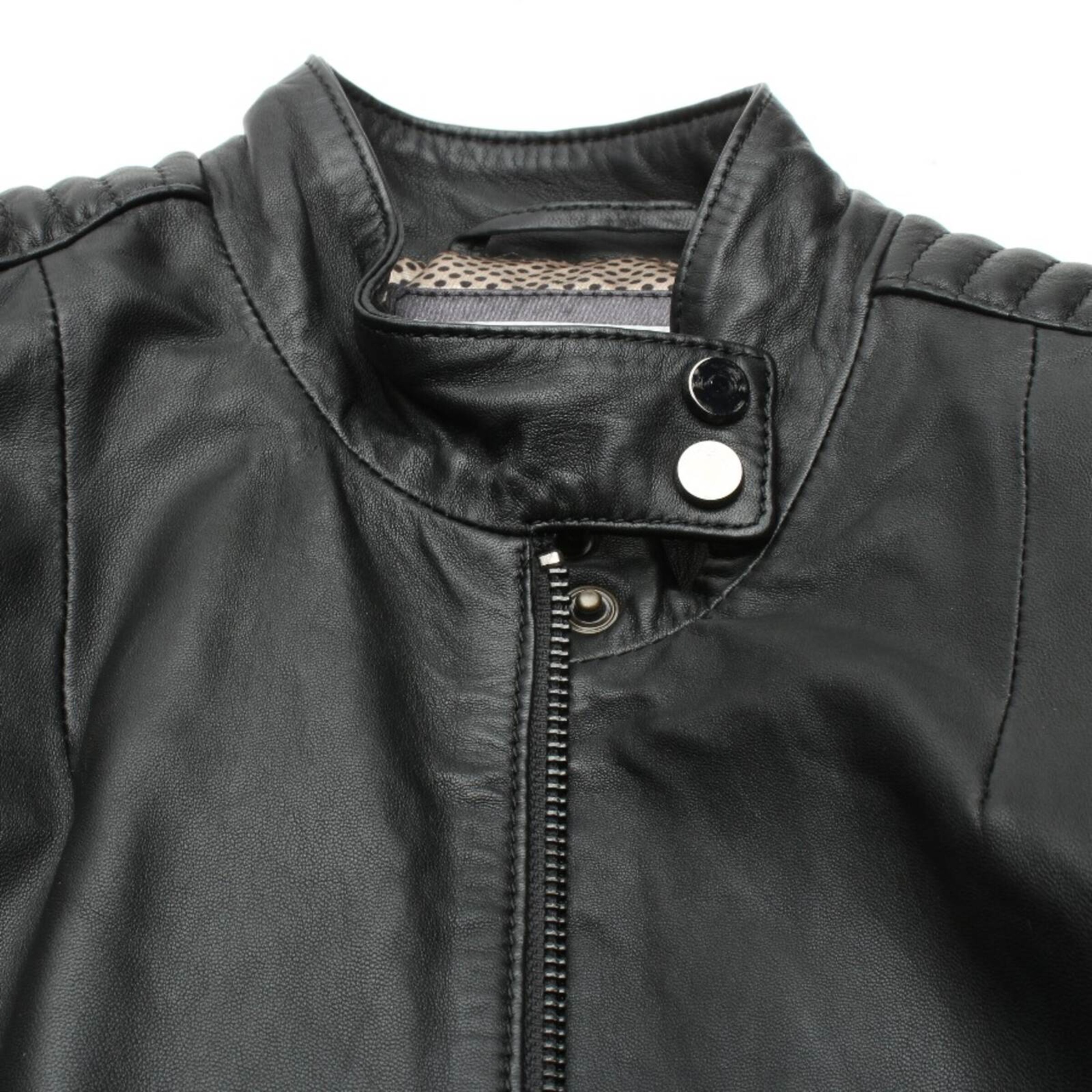 Schyia Jacket & Coat in S in Black