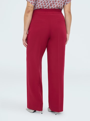 regular Pantaloni di Fiorella Rubino in rosso