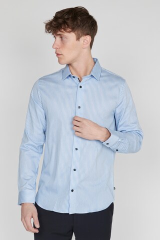 Coupe regular Chemise 'Trostol' Matinique en bleu : devant