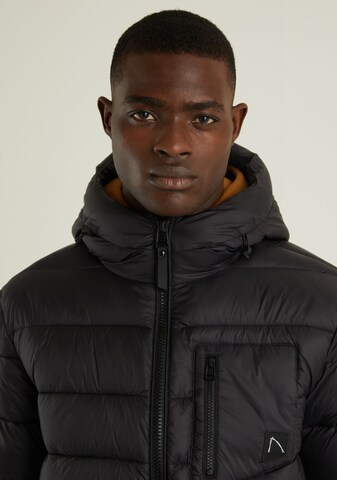 CHASIN' Winterjacke in Schwarz