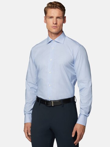 Coupe regular Chemise Boggi Milano en bleu : devant