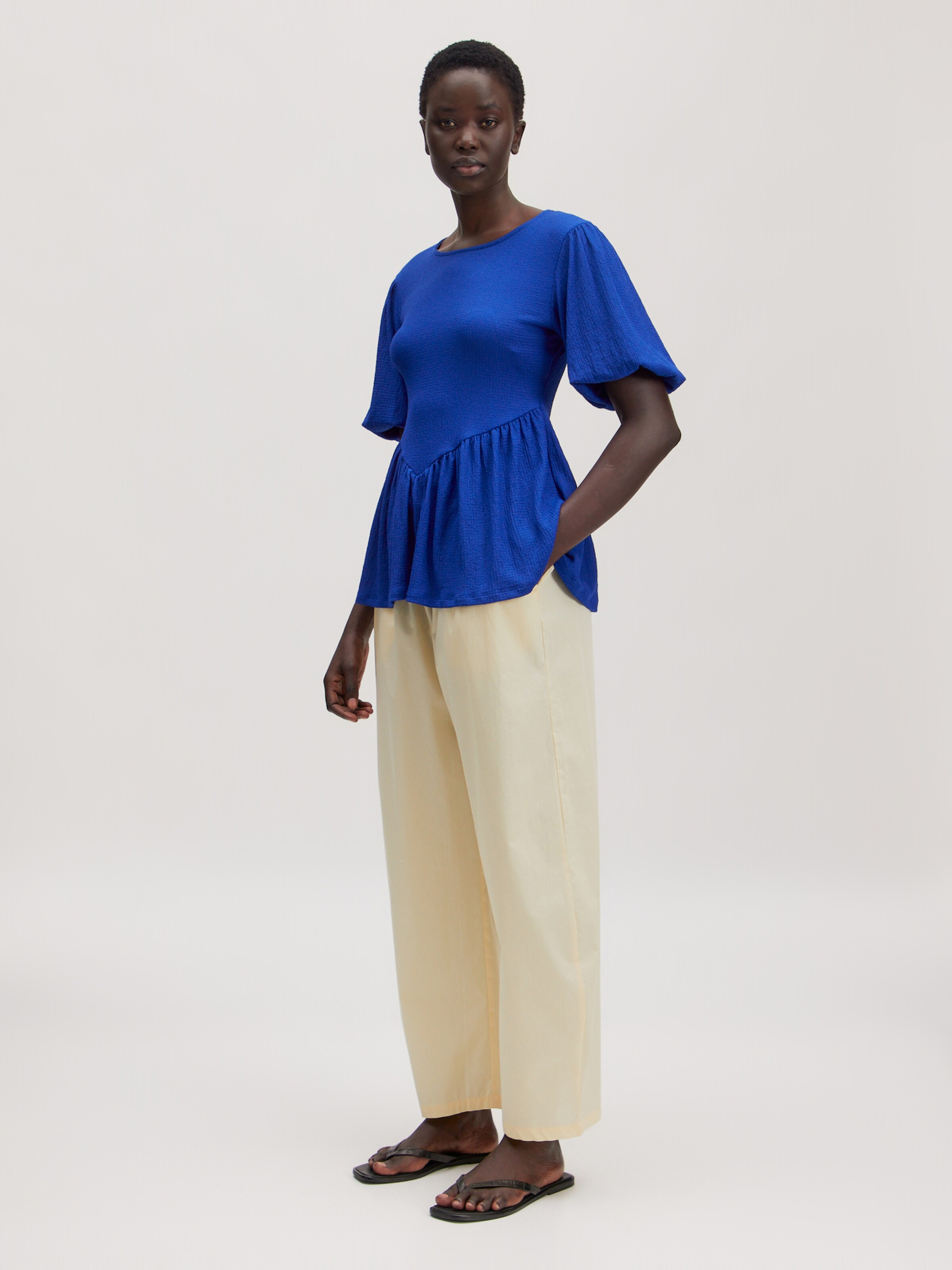 T-shirt 'Leonora'