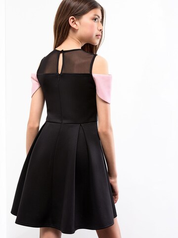 Lipsy Klänning i svart