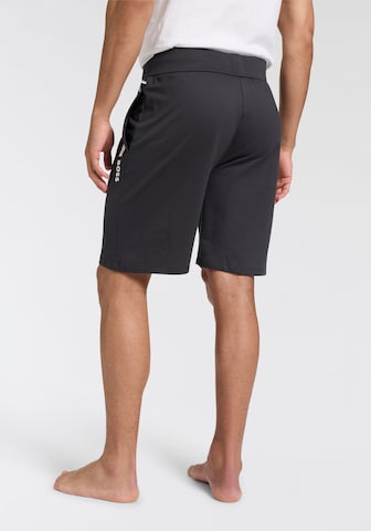 BOSS - regular Pantalón en negro