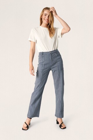 SOAKED IN LUXURY Loose fit Trousers with creases 'Swan' in Blue