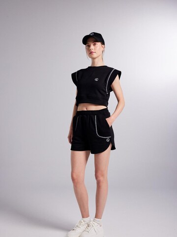 HOLLY LOLLY Sweatshirt in Zwart