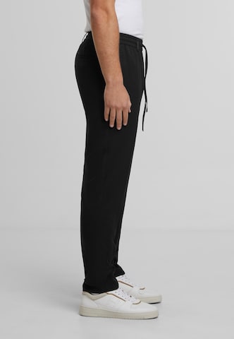 2Y Studios Regular Trousers 'Nyrion' in Black