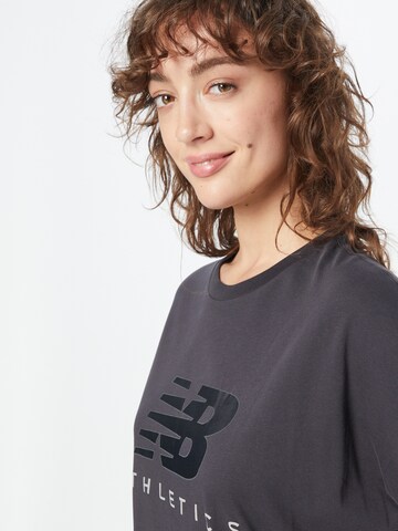 new balance T-Shirt in Grau