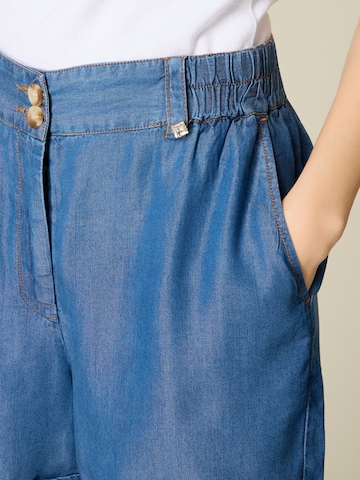 Wide leg Pantaloni di oltre in blu