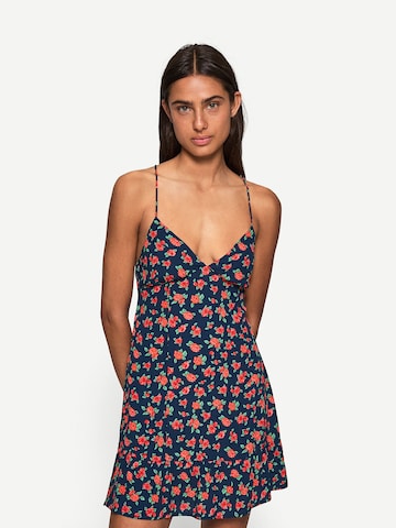 Rochie de vară de la Bershka pe albastru: față