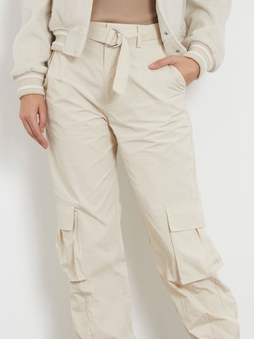 Effilé Pantalon cargo 'Kori' GUESS en beige