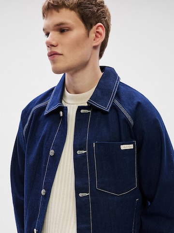 Calvin Klein Jeans Tussenjas in Blauw