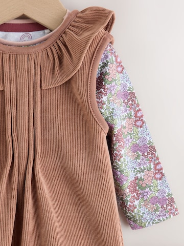 Next Regular Set in Beige