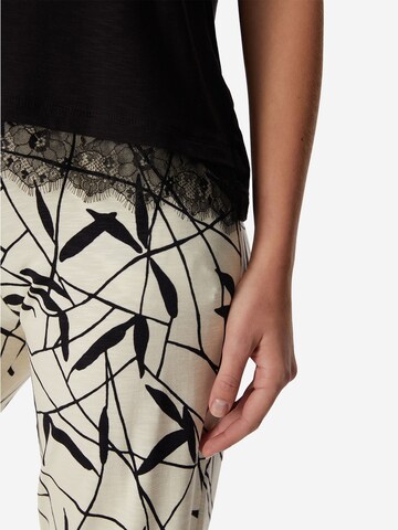 Goldenbay - Pijama 'Petunia' en negro