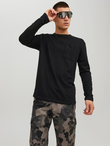 JACK & JONES T-shirt i svart: framsida