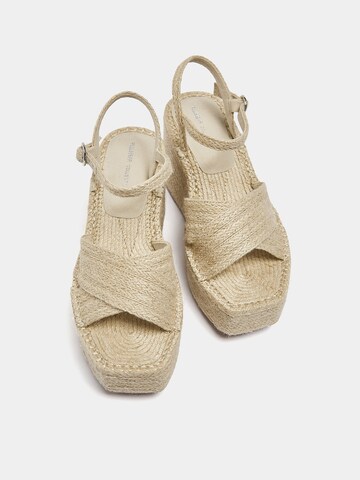 Pull&Bear Sandal in Beige