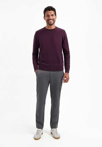 No Excess Pullover in Rot