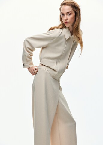 Giacca di mezza stagione di MANGO in beige: frontale