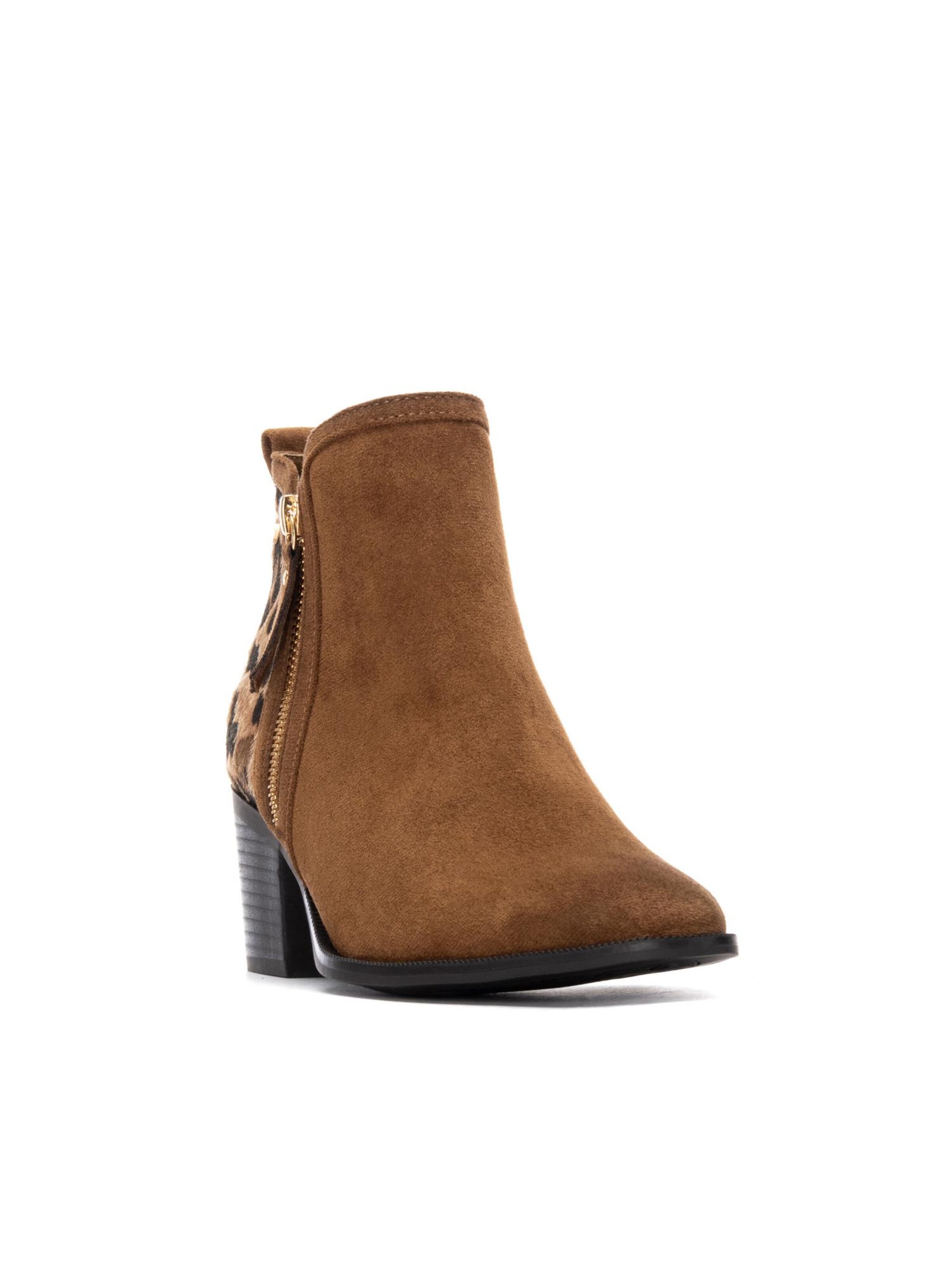 Xti Boots '14464702' in Beige