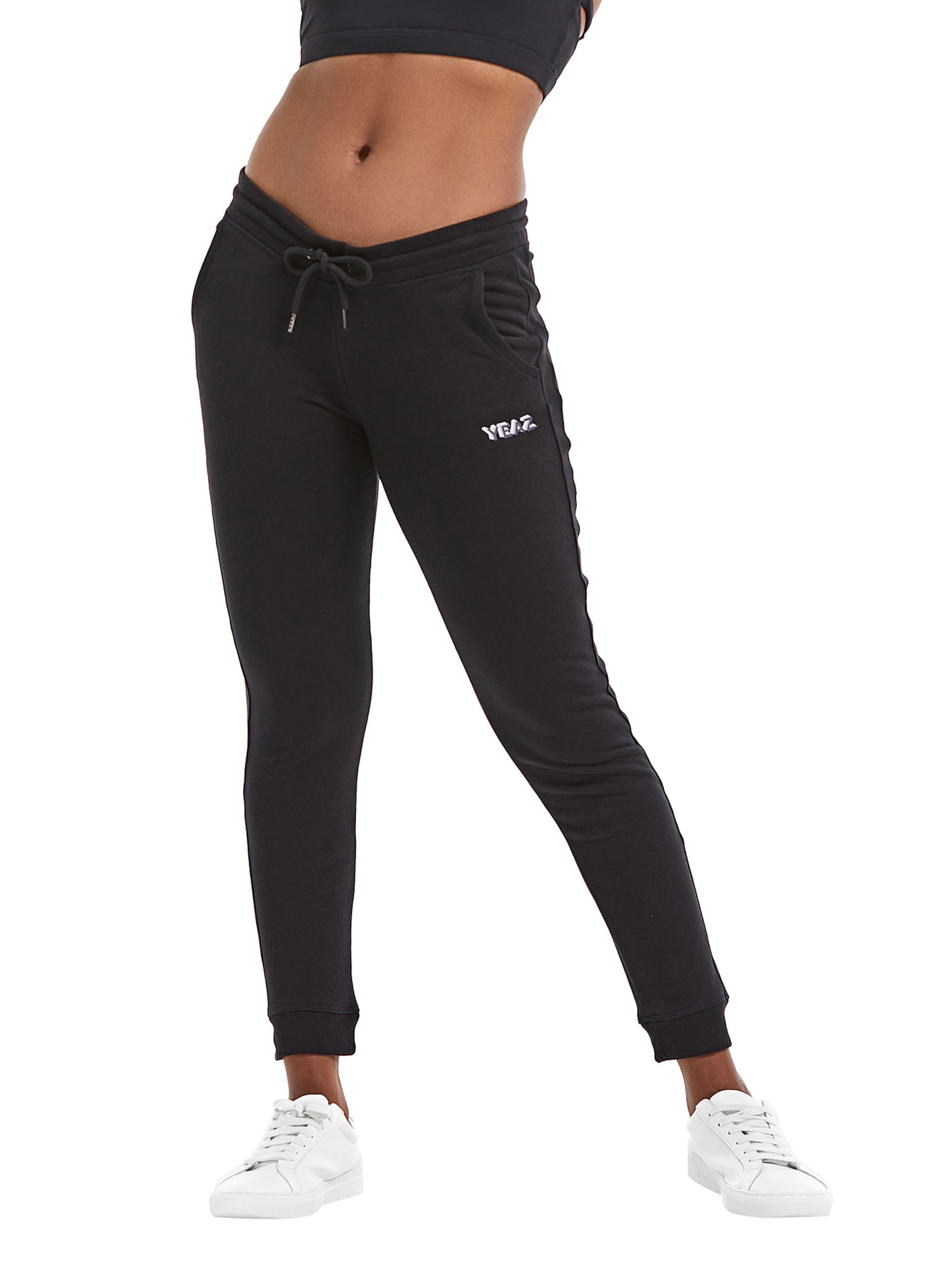 YEAZ Tapered Sportbyxa 'Chilax' i svart: framsida