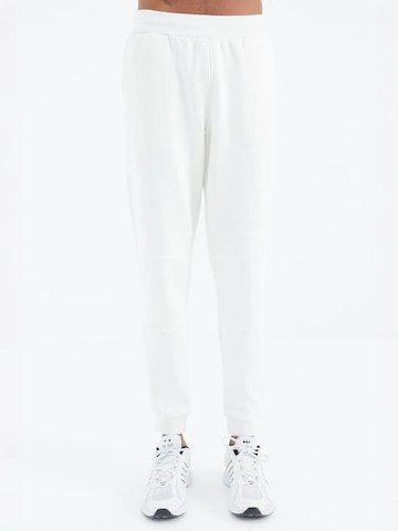 Regular Pantalon de sport Tommy Life en blanc : devant