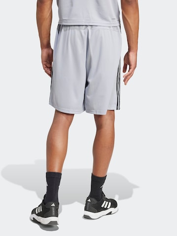 ADIDAS PERFORMANCE Regular Sportshorts 'Train Essentials' in Grau
