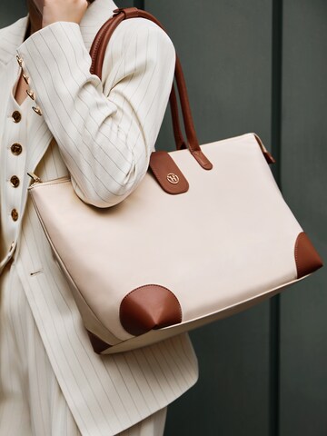 Victoria Hyde Handbag ' Eva ' in Beige: front
