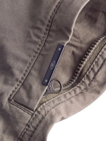 Tapered Pantaloni cargo di Next in marrone