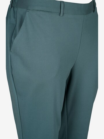 Tapered Pantaloni 'Maddie' de la Zizzi pe verde