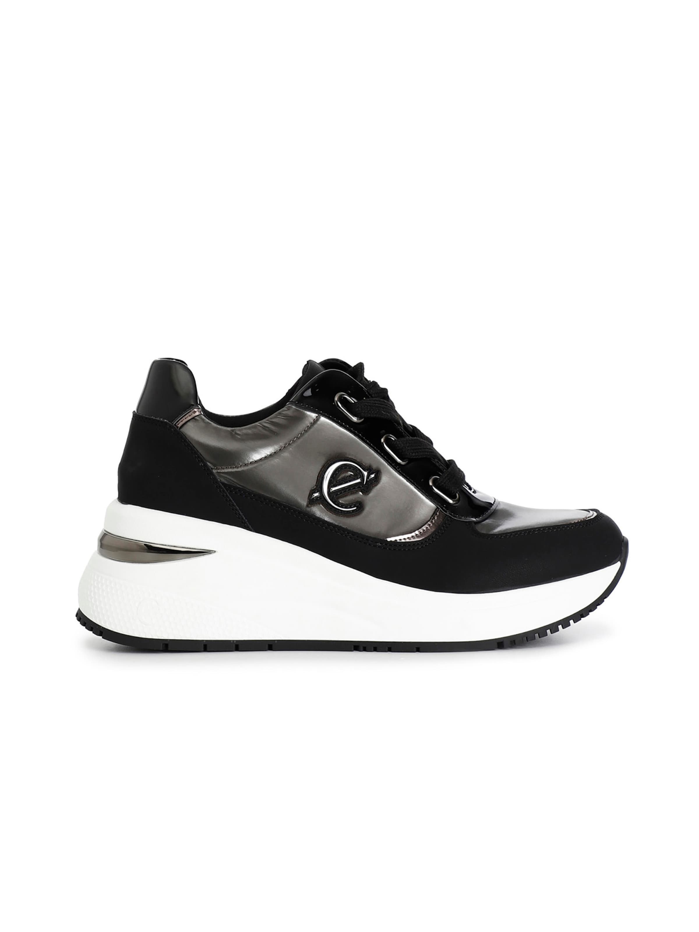 Sneaker bassa di CAFè NOIR in nero