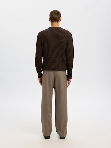 SELECTED Pullover 'SLHTOM' i brun