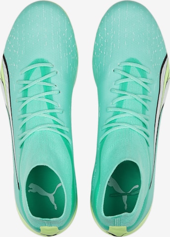 Chaussure de foot PUMA en vert