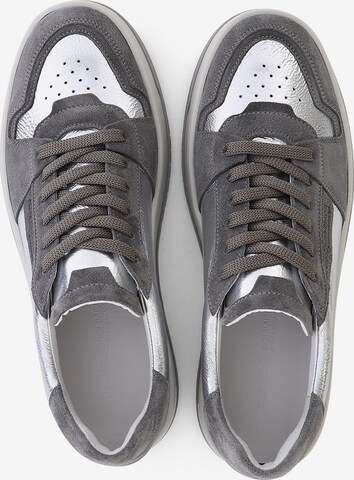 Kennel & Schmenger Sneaker low 'DRIFT' in Grau