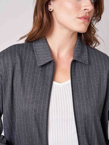 Veste mi-saison Deeluxe en gris