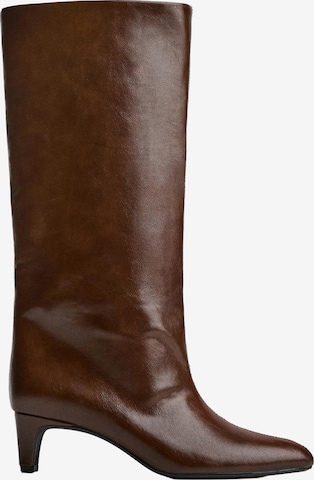 BershkaČizme - smeđa boja: prednji dio