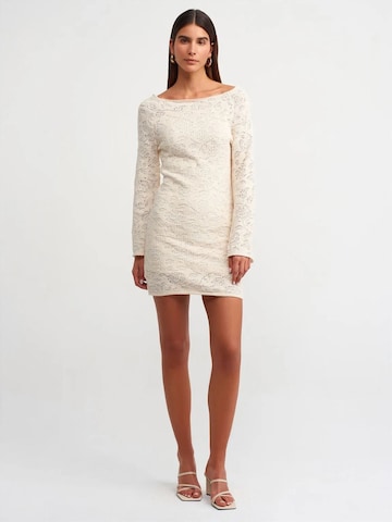 Robes en maille Dilvin en beige