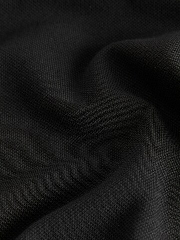 Set de la Next pe negru