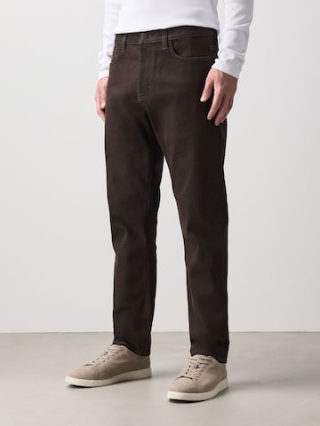 Next Regular Jeans 'Motionflex' i brun: framsida