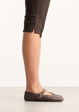 Ballerines SACHA en marron : devant