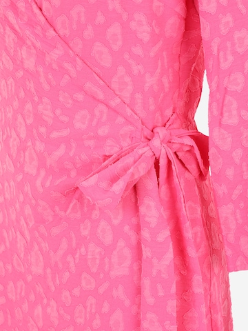 Y.A.S Tall - Vestido 'WELLY' en rosa