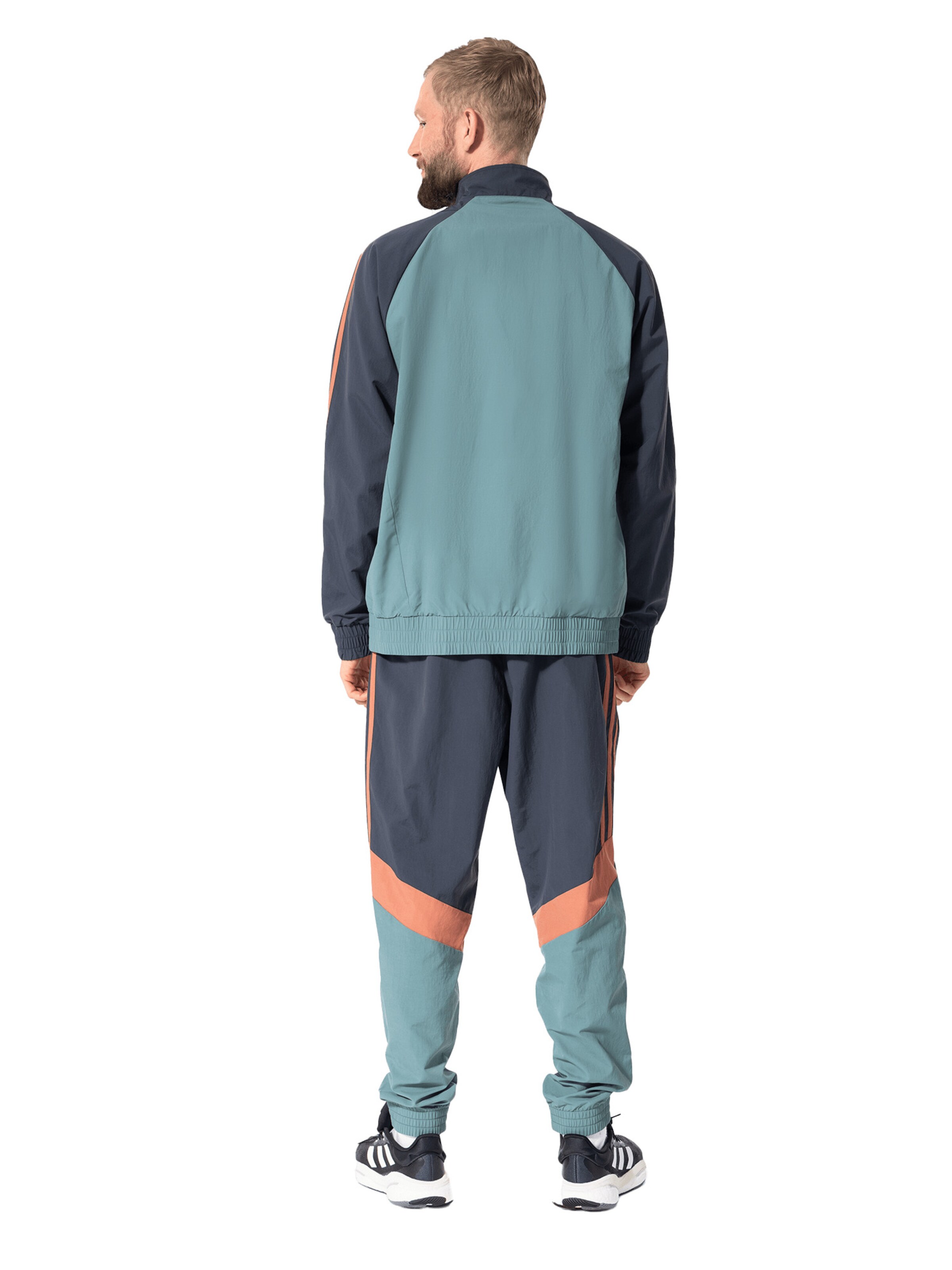 FC BAYERN MÜNCHEN Tapered Sporthose 'Home Teamline' in Grau