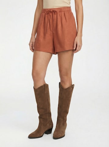 regular Pantaloni di KAVAZI in rosso: frontale