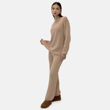 Elara Broekpak in Beige