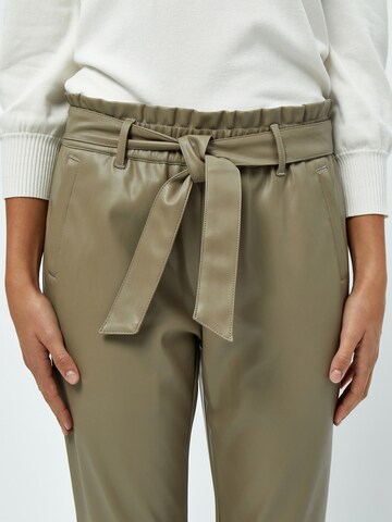 Regular Pantalon 'Jayda' minus en gris