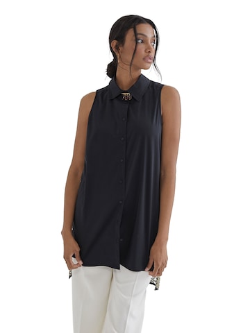 Camicia da donna di Lola Casademunt in nero: frontale