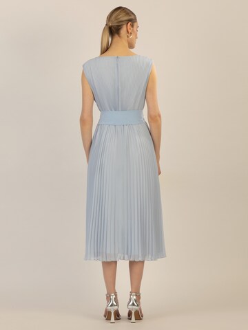 APART Midi-Plisseekleid in Blau