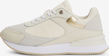 TOMMY HILFIGER Sneakers laag in Beige: voorkant