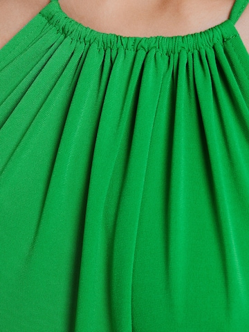 Bershka Poletna obleka | zelena barva